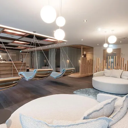 Hotel Almesberger 4*