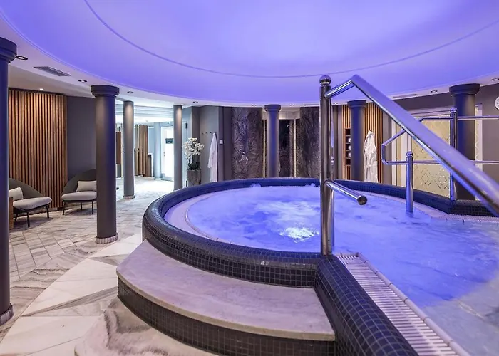 ホテル Almesberger 4*