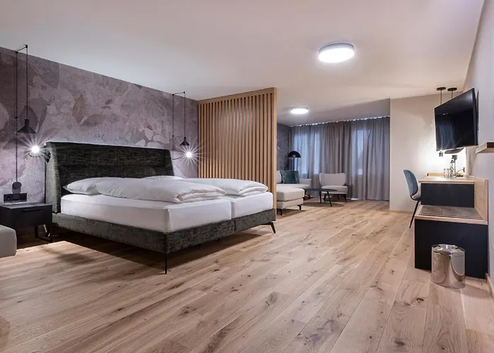 호텔 Almesberger 4*